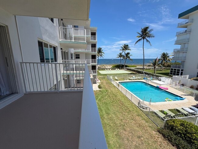 Building Photo - 1750 S Ocean Blvd