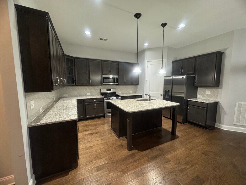 Building Photo - 3064 Flowing Creek Dr