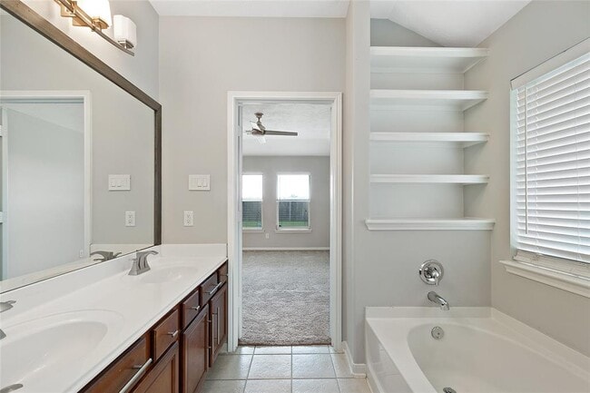 Building Photo - 9231 Taftsberry Dr