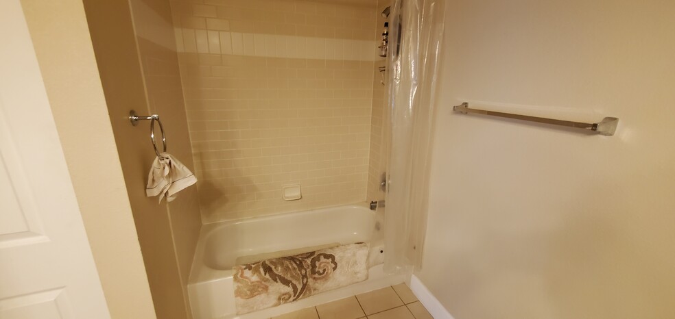 Bathroom 1 - 4500 Baseline Rd