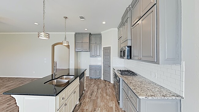 Building Photo - 4 Bedroom, 3 Bathroom Single Story in East Edmond With Storm Shelter