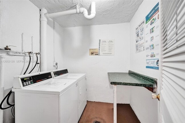 Building Photo - 9480 Tangerine Pl