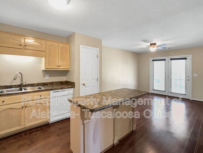 Building Photo - 2613 Willow Ridge Way