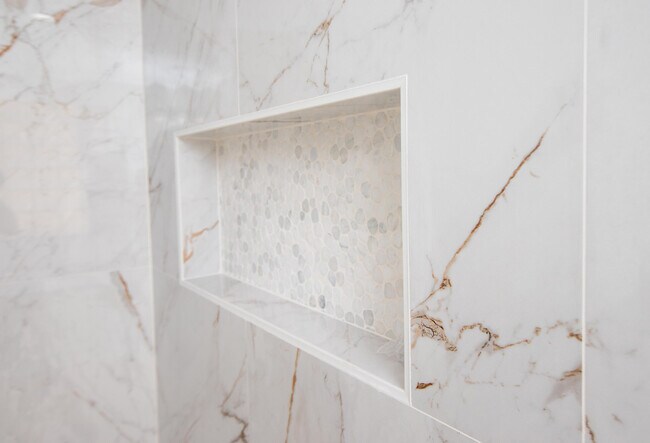 Building Photo - 10821 La Salinas Cir