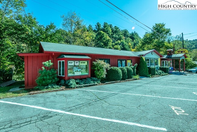 Building Photo - 3411 US-321