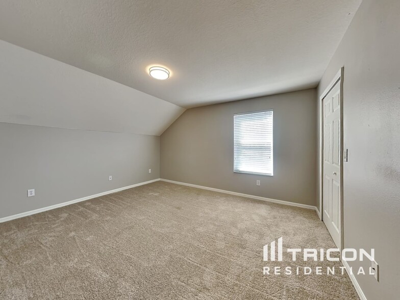 Building Photo - 10834 Newbridge Dr