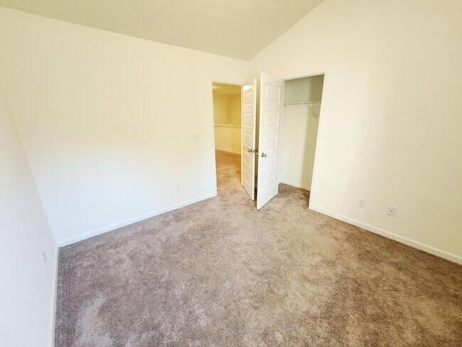 Building Photo - 2708 Wild Laurel Ct