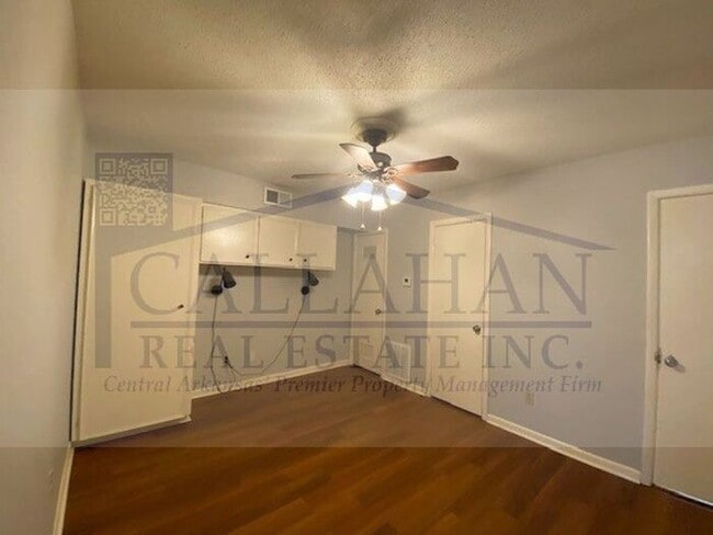Building Photo - Mid Town 1 Bedroom