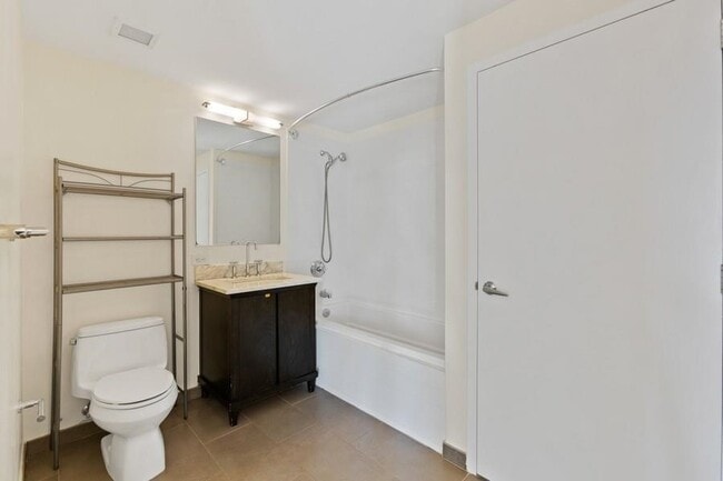 Building Photo - 88 Morgan St