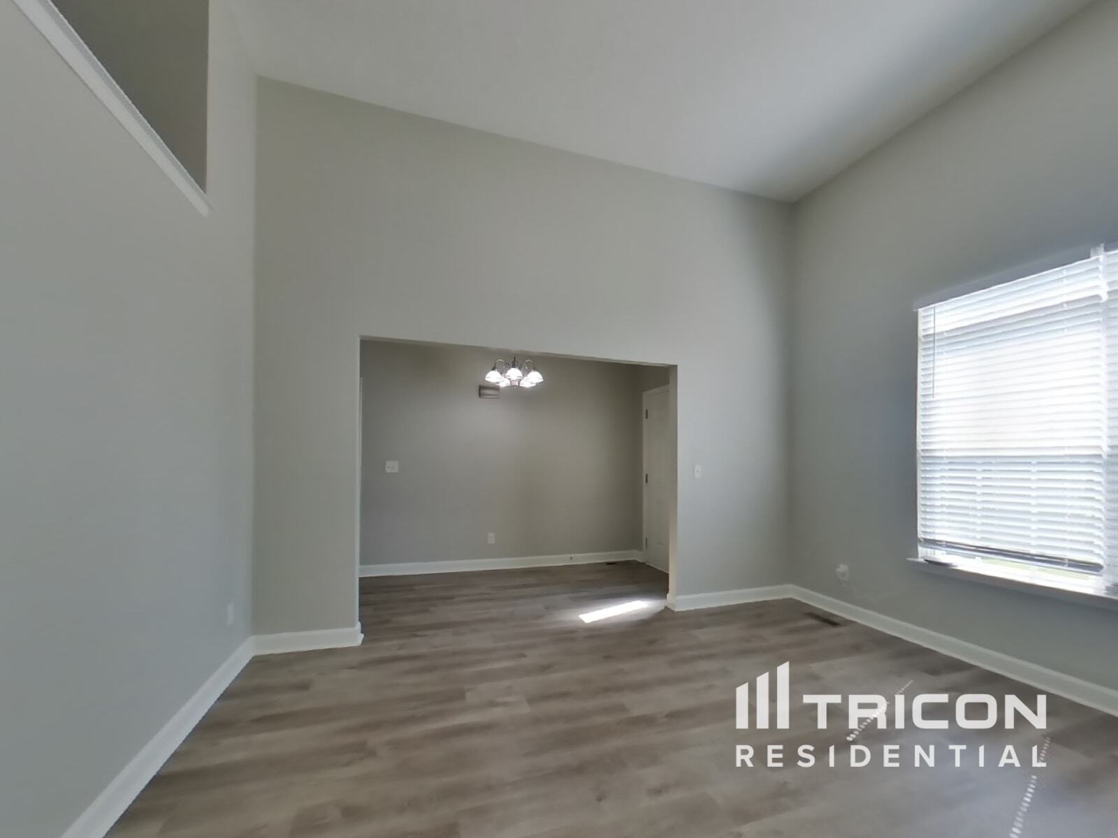Building Photo - 645 Belgium Dr