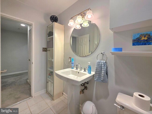 Building Photo - 2700 Dartmouth Rd