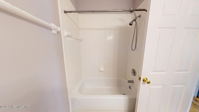 Building Photo - 211 Jardin De Mer Pl
