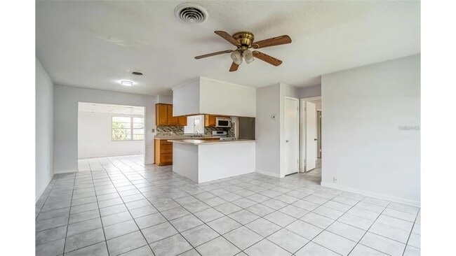 Building Photo - 1305 Estridge Dr