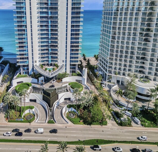 Building Photo - 17001 Collins Ave