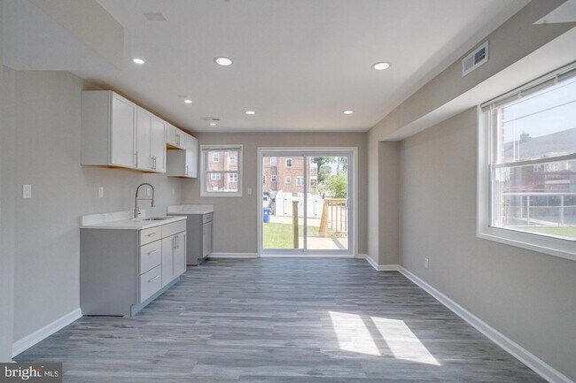 Building Photo - 4100 Colborne Rd