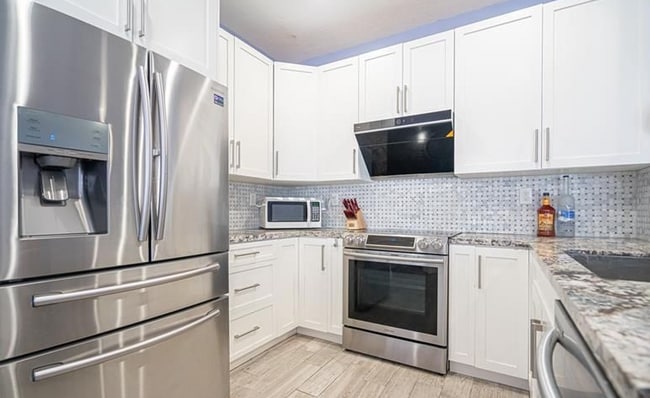 Building Photo - 11250 Tradewind Way