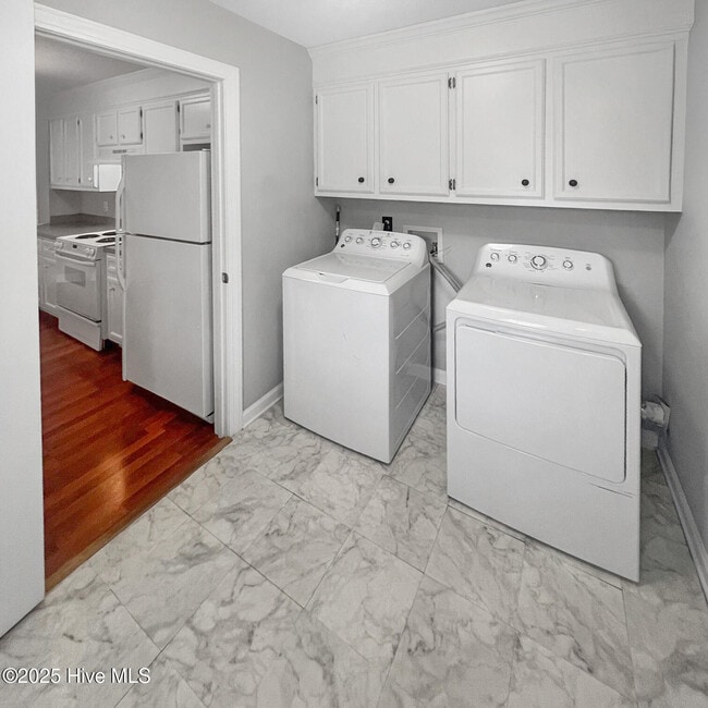 Building Photo - 1676 Crawfords Pointe Dr