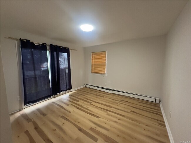 Building Photo - 26 Adams St