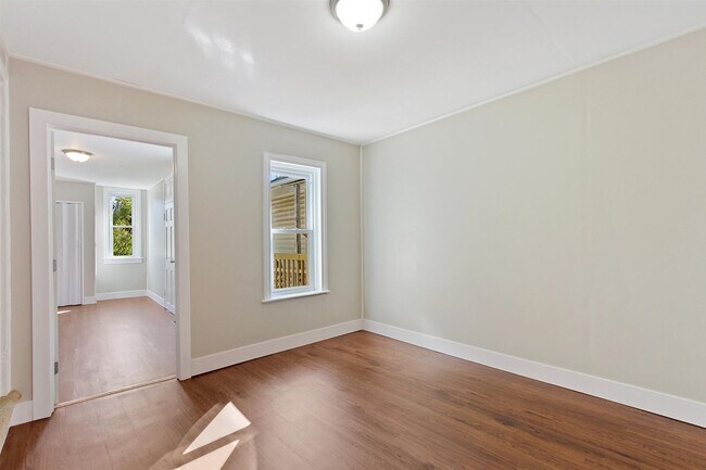 Building Photo - Charming 3 Bed, 1.5 Bath Home in York Pa!