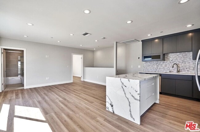 Building Photo - 4507 Lomita St