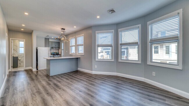 Building Photo - 5201 Ventnor Ave