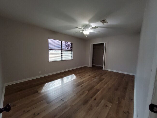 Building Photo - 7402 Hwy 2302