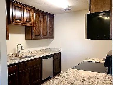 Building Photo - 436 SW Thomas St