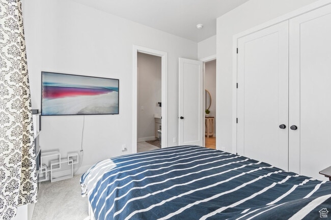 Building Photo - 837 S Finley Cir