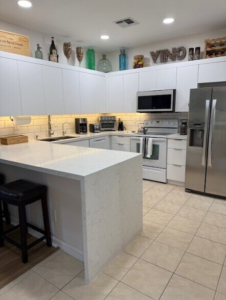 Building Photo - 4291 Avian Ave