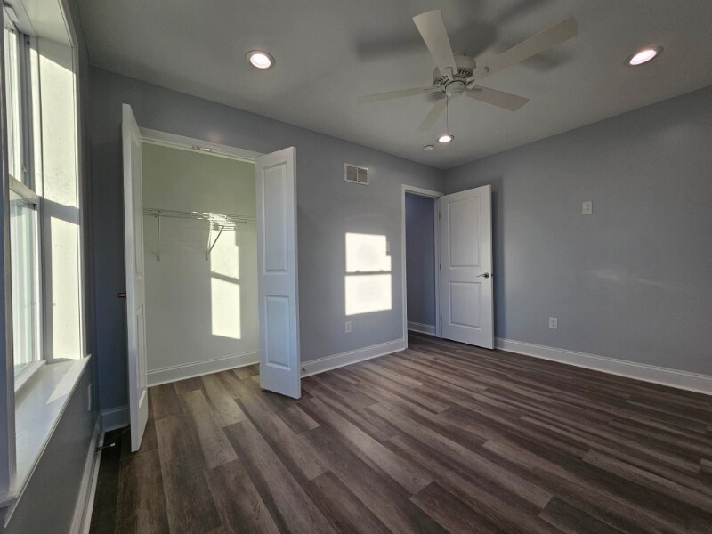Building Photo - 108 Poplar St
