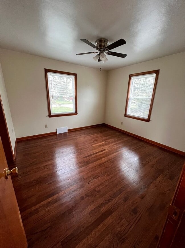 Building Photo - 154 S Kimberly