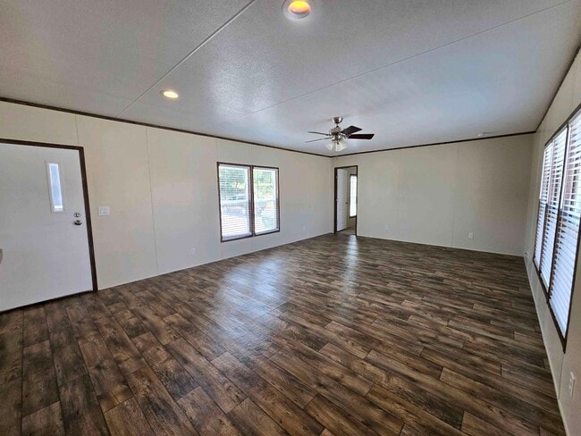 Building Photo - 709 N Collins Fwy