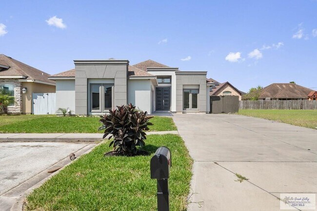 Building Photo - 30 Portofino Blvd