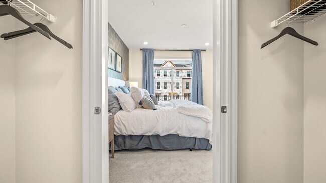 Building Photo - 921 Anvil Ct