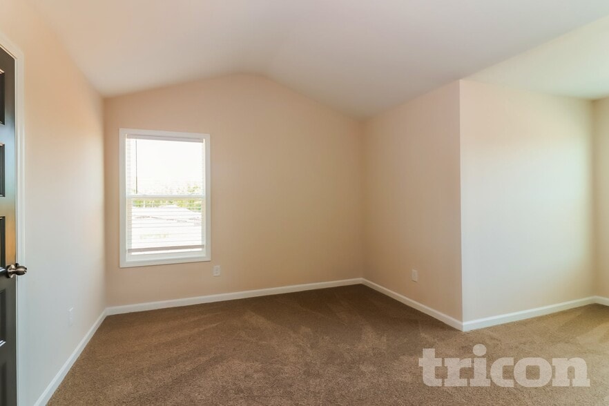 Building Photo - 126 Cedar Pk Wy