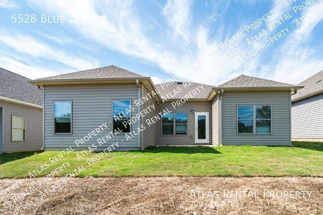 Building Photo - 5528 Blue Jay Cir