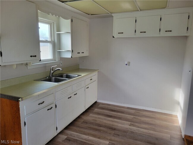 Building Photo - 4127 Lowden Rd