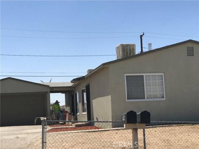 Building Photo - 306 Maxine Ave