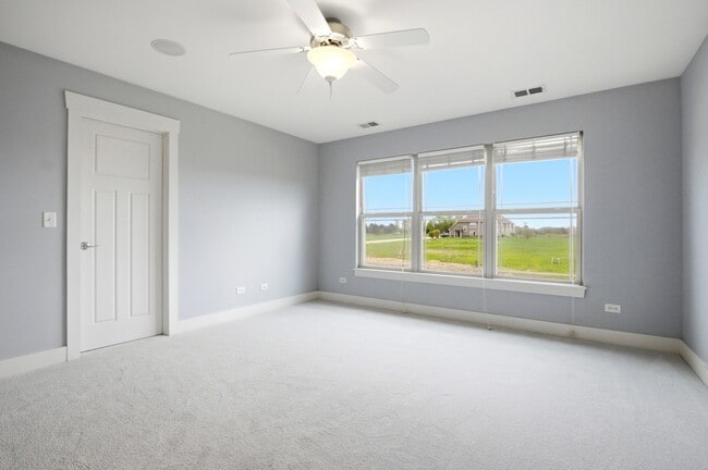 Building Photo - 15749 W Crobally Way