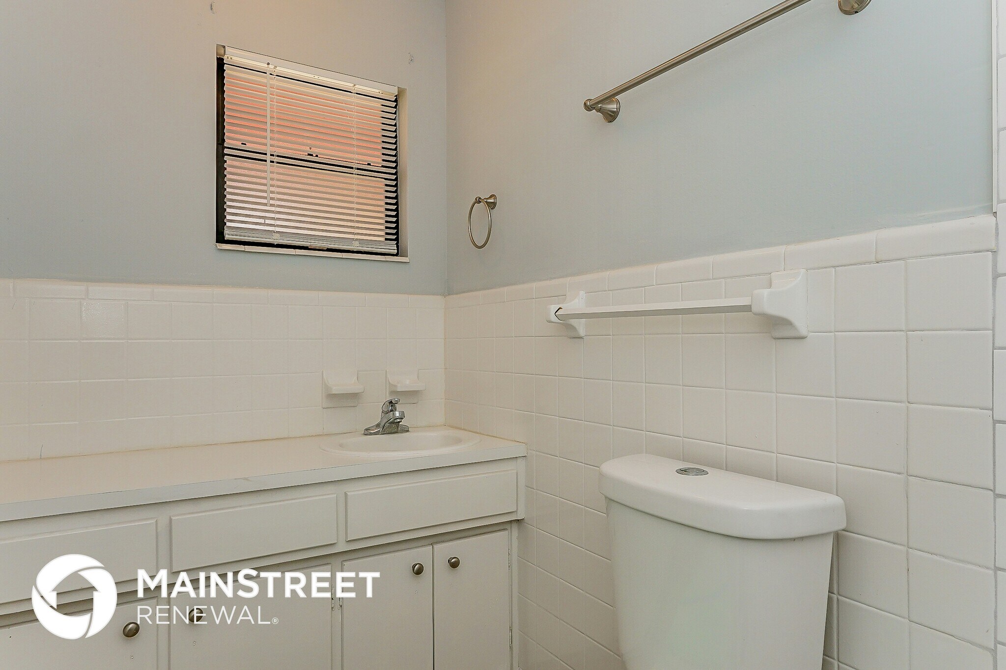 Building Photo - 1455 James Ave