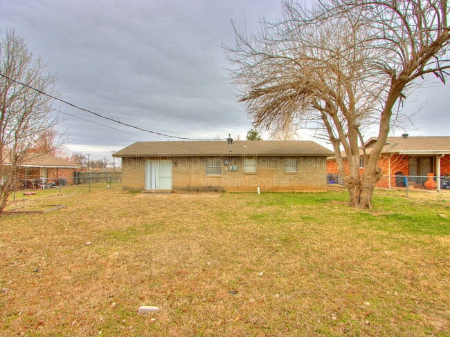 Building Photo - 7432 NW 27th St