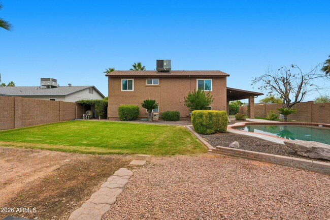 Building Photo - 1805 W Curry Dr