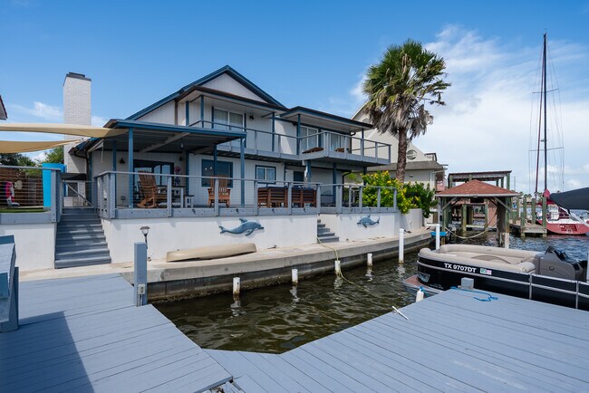 Primary Photo - 13705 Cayo Cantiles St