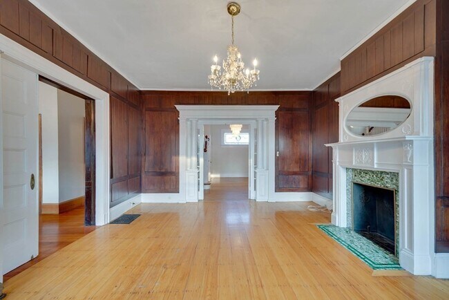 Building Photo - 380 Arborway