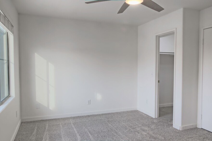 Building Photo - 73969 Olive Ct