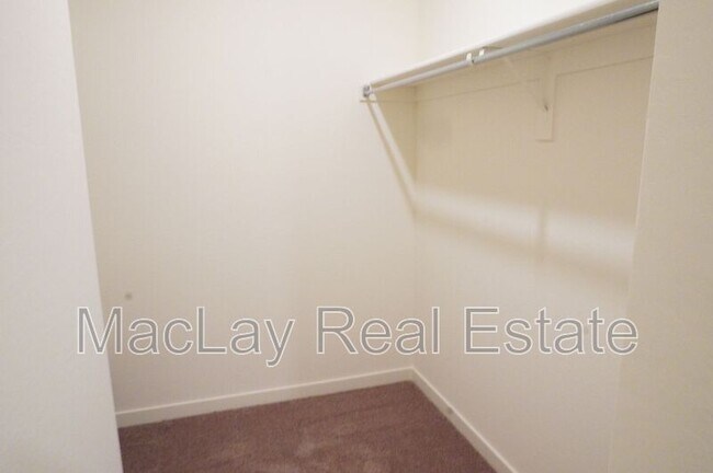 Building Photo - 4023 N Ghost Holw Wy