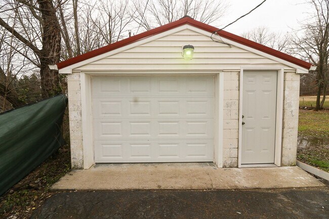 Building Photo - 407 Knox Ave