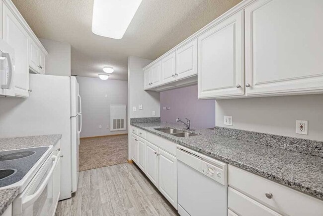 Floorplan - Pinebrook Apartments