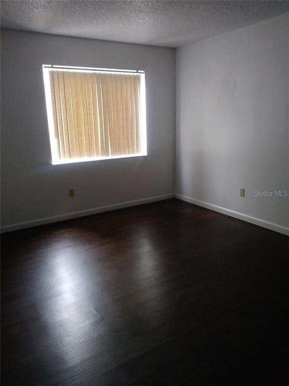 Building Photo - 510 Fairways Cir