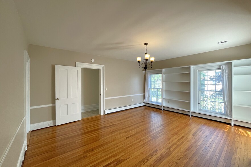 Living Room - 609 W Water St